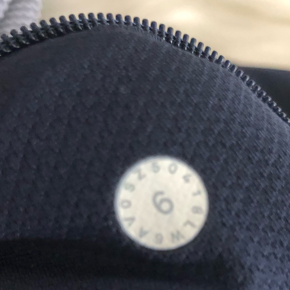 Lululemon Pace Rival Crop *Full-On Luxtreme 22"
True Navy size 6 - Picture 3 of 8